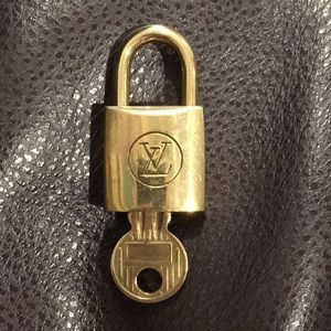 Vintage LV Louis Vuitton Padlock Lock & Key 223